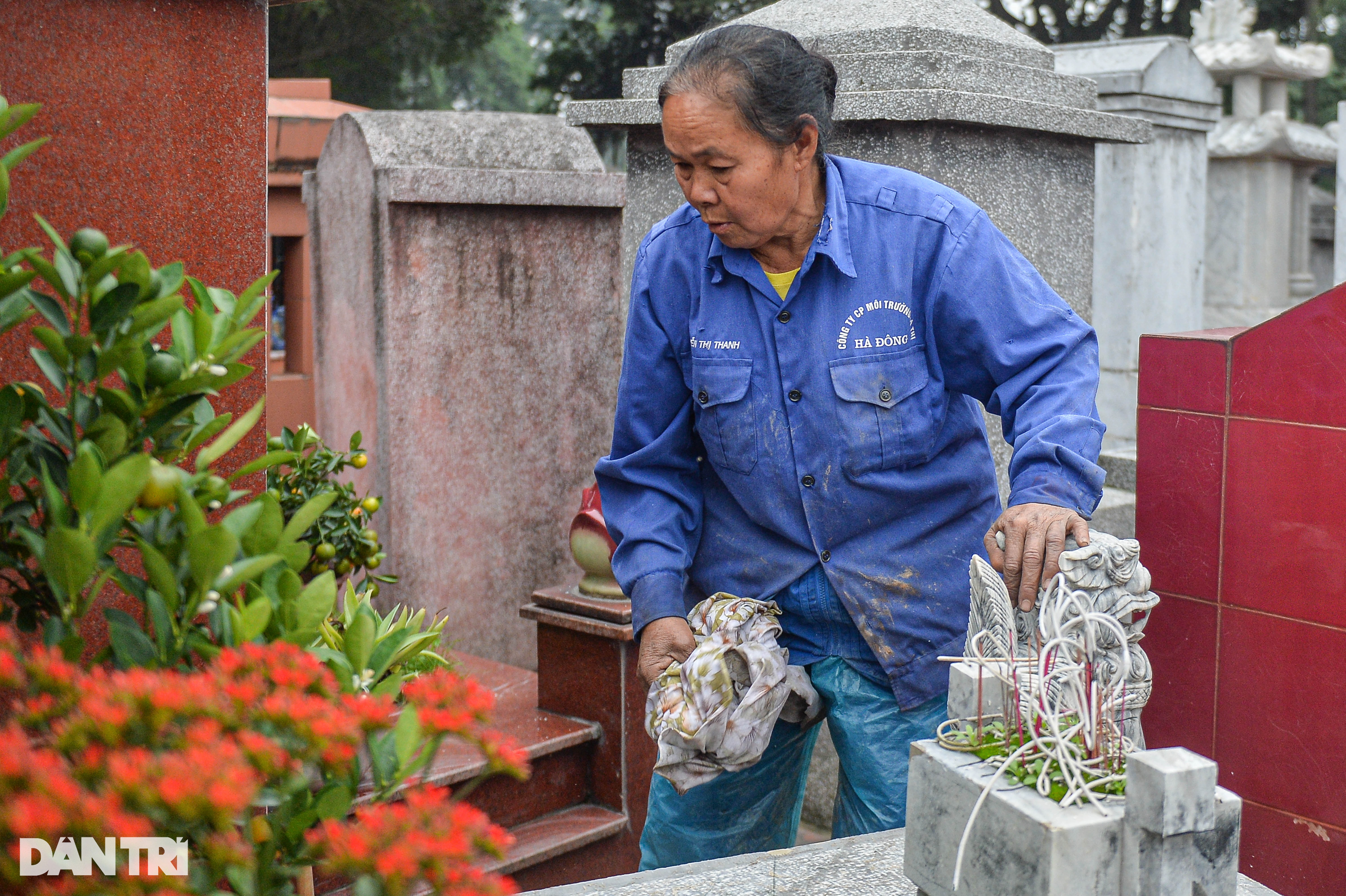 Nghề dọn nhà cho người đã khuất tất bật những ngày giáp Tết - 9