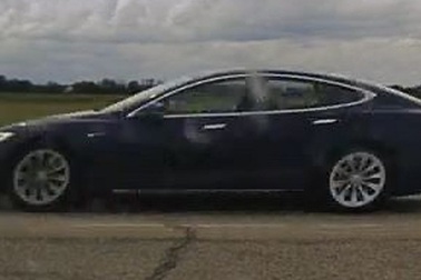 Ngủ gật khi lái xe trên đường cao tốc, tài xế đối diện án tù 5 năm