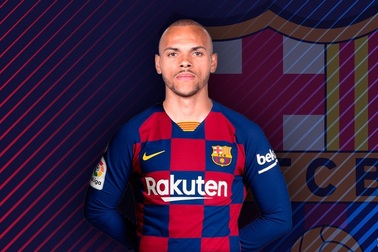 Barcelona chính thức công bố chiêu mộ tân binh