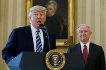 Đảng Dân chủ kiện Tổng thống Trump vi phạm Hiến pháp Mỹ