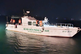 Cứu kịp thời hai ngư dân trôi dạt trên biển