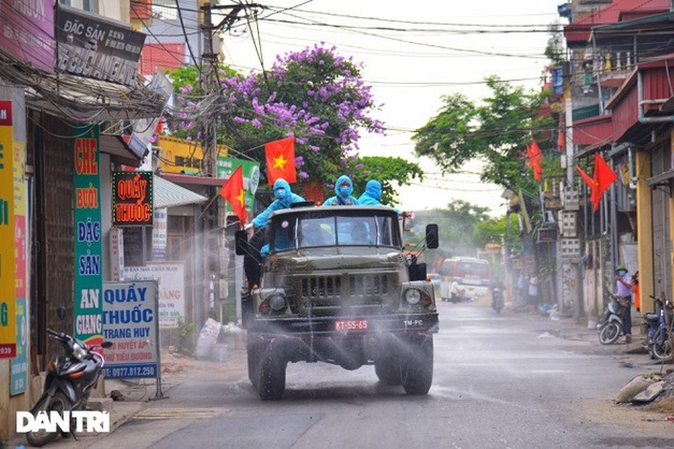 Hà Nội: Những điểm nóng Covid-19 đang được phong tỏa, cách ly y tế - 1 Hà Nội: Những điểm nóng Covid-19 đang được phong tỏa, cách ly y tế - 1