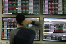 Còn tâm lý nôn nóng gỡ gạc, nhà đầu tư chứng khoán có thể càng thua đau