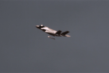 Khoảnh khắc tiêm kích F-35 Mỹ ném siêu bom "kẻ hủy diệt"