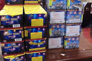 Phá chuyên án, bắt gần 2 tạ pháo