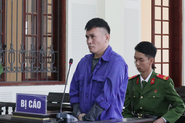 Dùng ma túy vì "áp lực cuộc sống", sắm cân tiểu ly để... cân sữa cho con