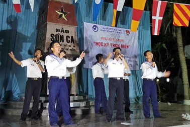 Sơn Ca rộn tiếng hát