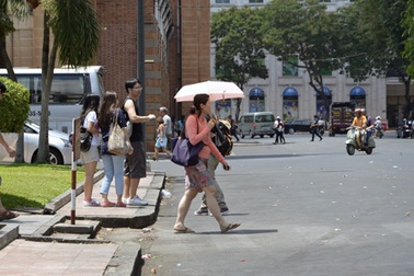 Miền Bắc bắt đầu nắng nóng cục bộ