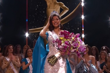 Phút đăng quang của Hoa hậu Hoàn vũ 2023