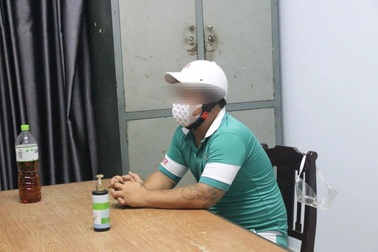 Nửa đêm đi mua đồ về nhậu, nam thanh niên "được" mời lên phường