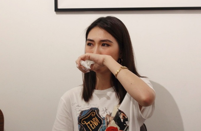 Tường Linh chính lên tiếng về tin đồn liên quan đến đường dây tú ông nghìn đô, bật khóc uất ức và nhờ công an vào cuộc - Ảnh 3. Tường Linh chính lên tiếng về tin đồn liên quan đến đường dây tú ông nghìn đô, bật khóc uất ức và nhờ công an vào cuộc - Ảnh 3.