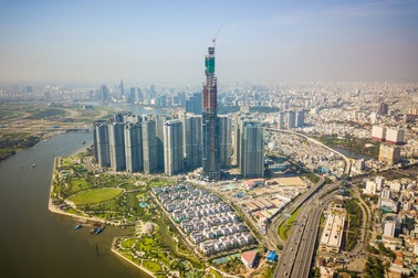 Cổ phiếu ông trùm xây dựng “rớt đài”, thị trường lại “rực lửa”