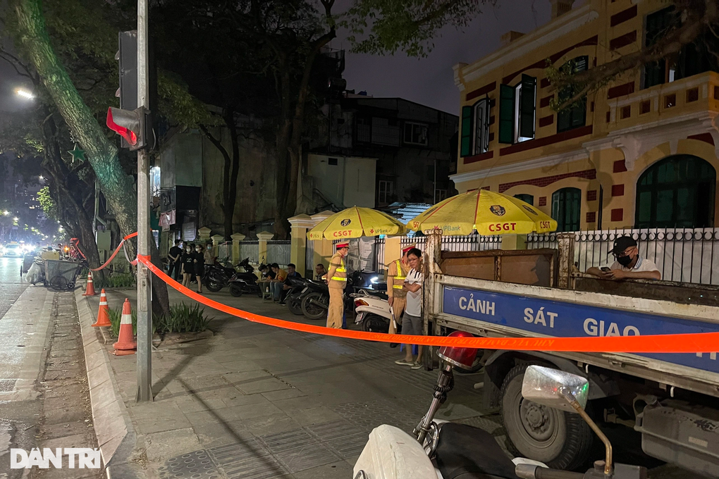 Ăn liên hoan 30/4, người đàn ông dính độ cồn gần gấp 2 lần mức kịch khung - 2 Ăn liên hoan 30/4, người đàn ông dính độ cồn gần gấp 2 lần mức kịch khung - 2