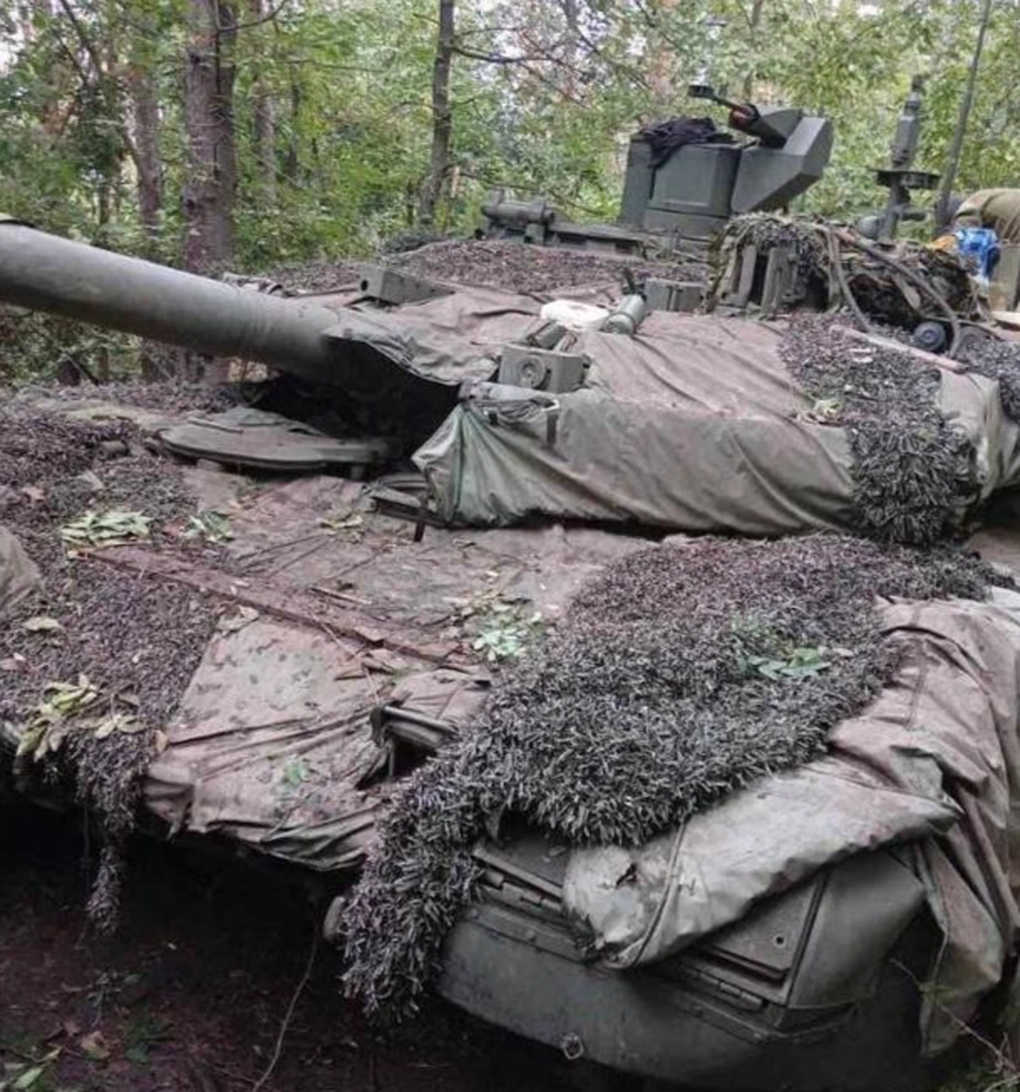 Ukraine thu giữ xe tăng chiến đấu chủ lực T-90M của Nga ở Kharkov - 1 Ukraine thu giữ xe tăng chiến đấu chủ lực T-90M của Nga ở Kharkov - 1