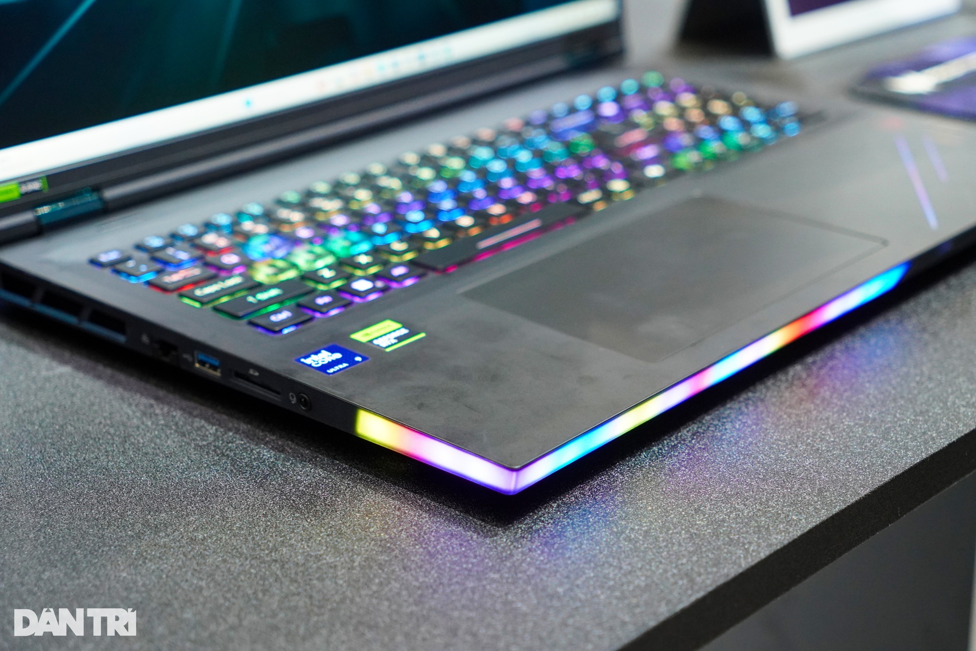 Computex 2025: Laptop gaming AI hiệu suất cao thay thế máy tính bàn - 7