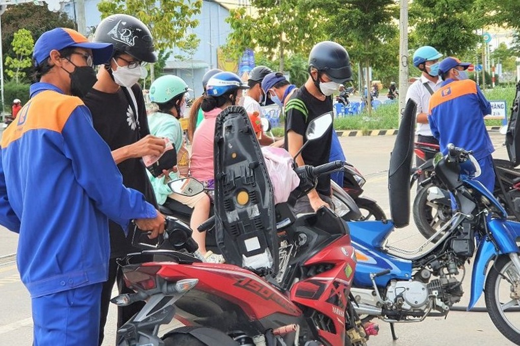 Cung ứng xăng dầu bộc lộ khó khăn, Cà Mau kiến nghị gì Bộ Công Thương? - 1 Cung ứng xăng dầu bộc lộ khó khăn, Cà Mau kiến nghị gì Bộ Công Thương? - 1