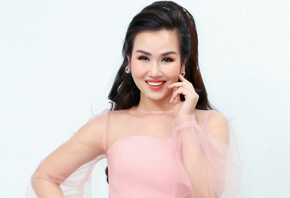 Hồ Quỳnh Hương và những nghệ sĩ nổi tiếng lui về ở ẩn làm giáo viên - 5 Hồ Quỳnh Hương và những nghệ sĩ nổi tiếng lui về ở ẩn làm giáo viên - 5