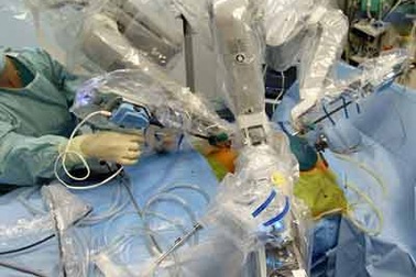 Robot đầu tiên thực hiện phẫu thuật ghép tuyến tụy