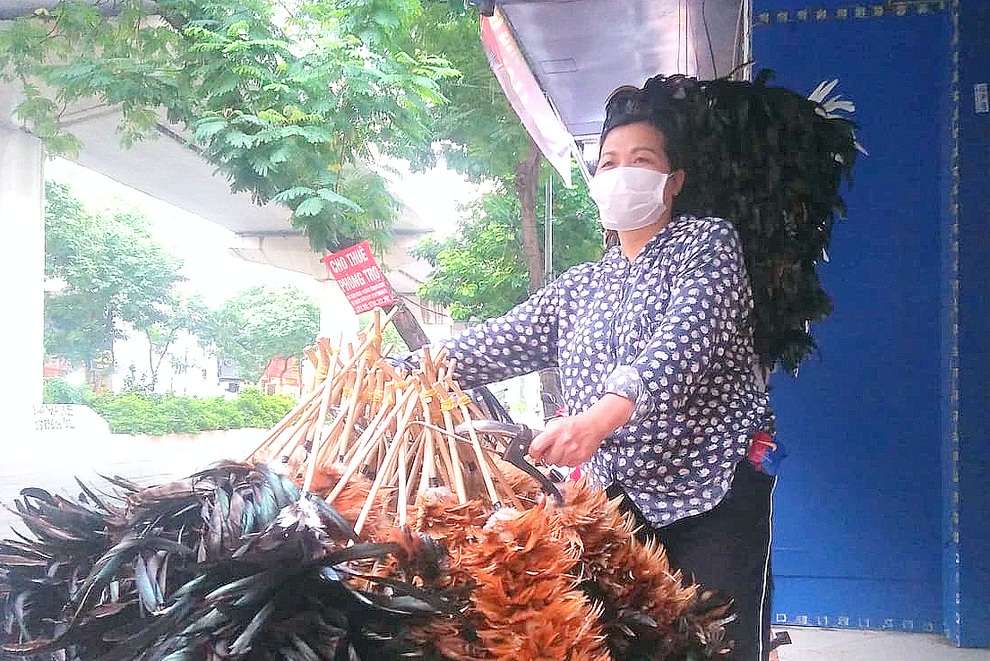 Đi làm sau giãn cách, người lao động toát mồ hôi khi tìm cách trông con - 2 Đi làm sau giãn cách, người lao động toát mồ hôi khi tìm cách trông con - 2