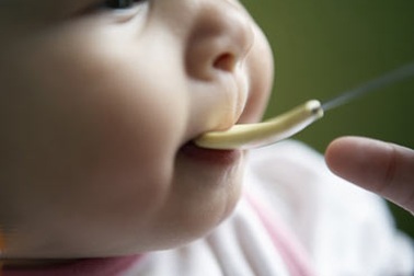 Thức ăn mẹ nấu giúp bé lớn nhanh, không béo phì