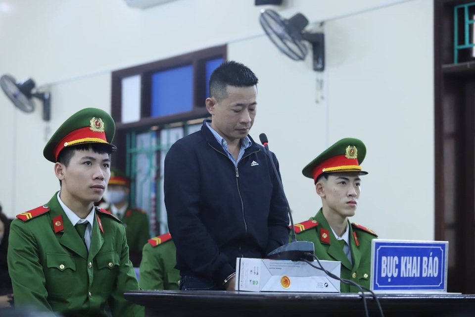 Kẻ truy sát gia đình vợ cũ xin được hiến tạng cho y học - 1 Kẻ truy sát gia đình vợ cũ xin được hiến tạng cho y học - 1