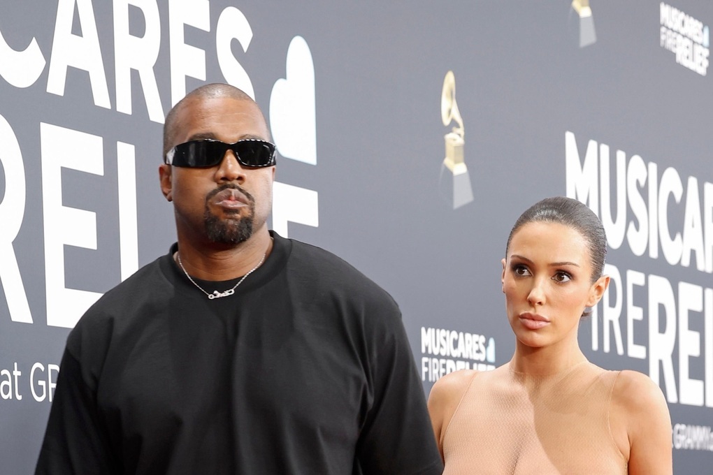 Vợ của Kanye West có thể bị phạt nặng vì mặc như khỏa thân xuống phố - 2 Vợ của Kanye West có thể bị phạt nặng vì mặc như khỏa thân xuống phố - 2