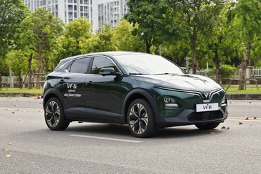 Khách hàng đếm ngược chờ ngày nhận mẫu xe phổ thông dành cho gia đình VF 6