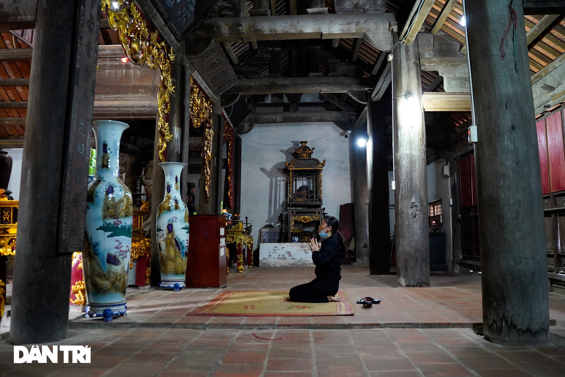 Chiêm ngưỡng di tích đá, tượng gỗ độc đáo trong chùa cổ 700 tuổi ở xứ Đông - 11