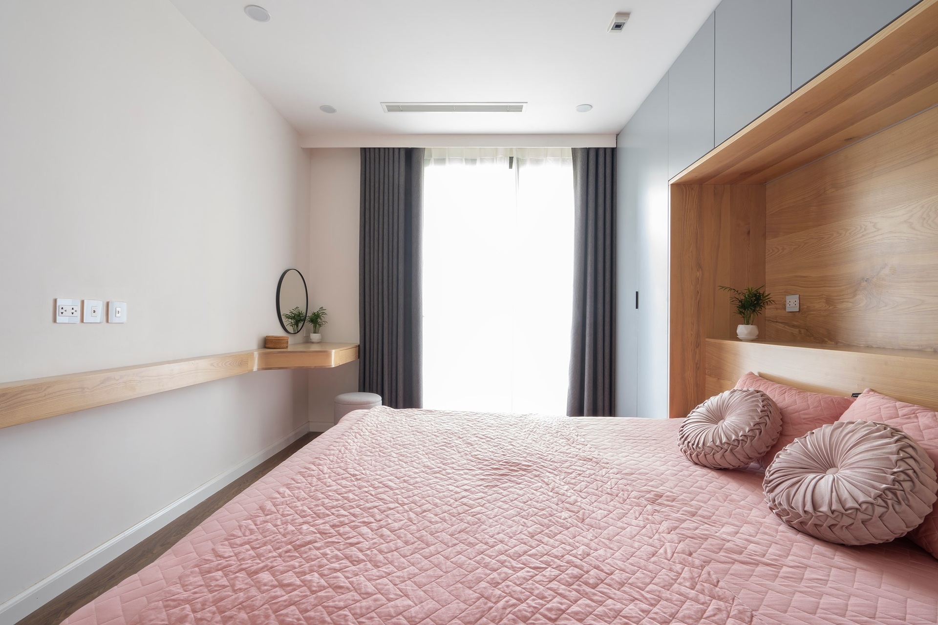 Ngắm căn hộ 3 ban công với nội thất tự thiết kế siêu thoáng, nhìn là mê - 14 Ngắm căn hộ 3 ban công với nội thất tự thiết kế siêu thoáng, nhìn là mê - 14