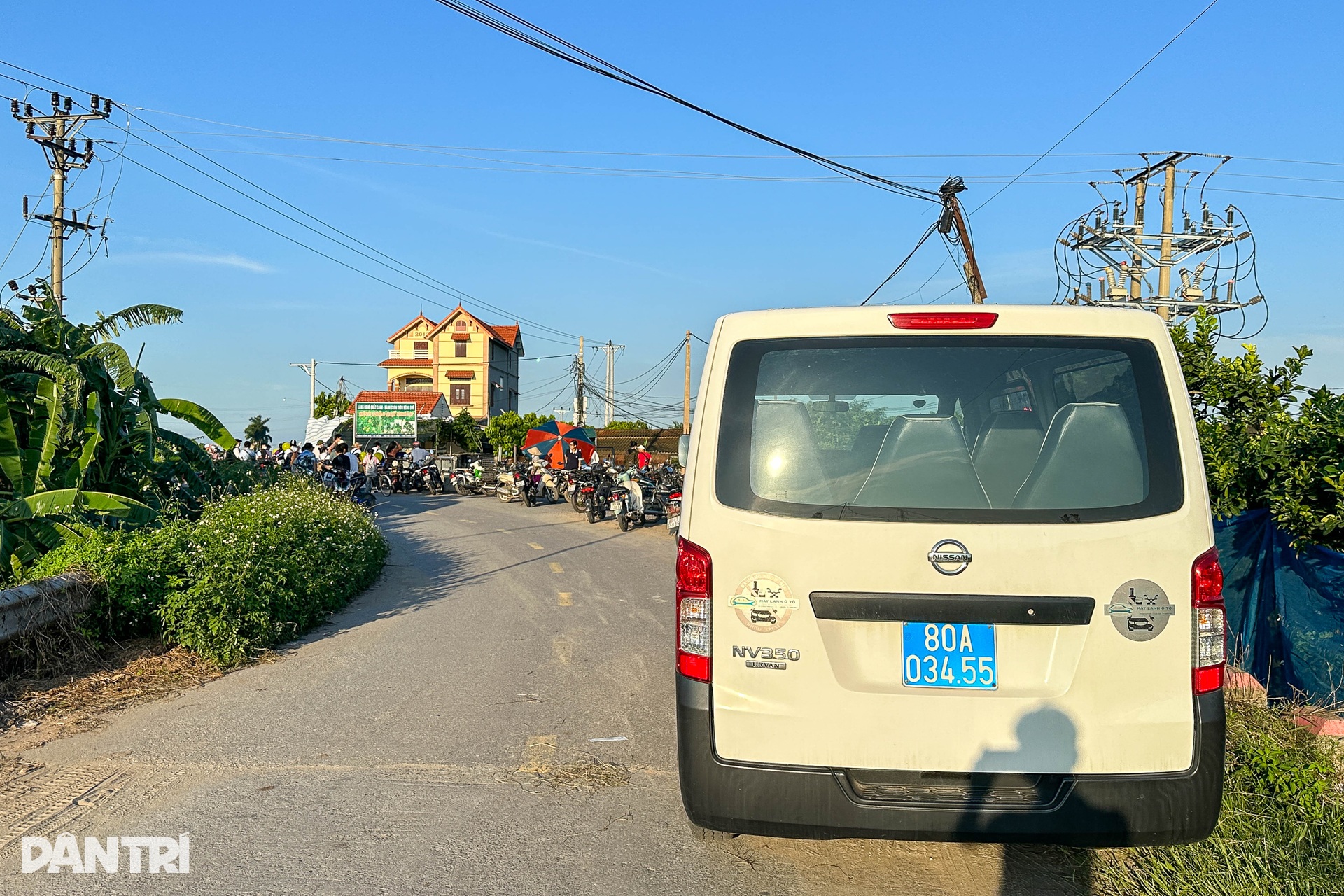 Cận cảnh hiện trường phát hiện thi thể cháu bé 21 tháng tuổi bị sát hại - 2 Cận cảnh hiện trường phát hiện thi thể cháu bé 21 tháng tuổi bị sát hại - 2