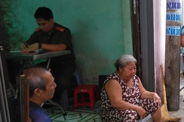 Người đàn ông tâm thần đâm em trai rồi tự tử