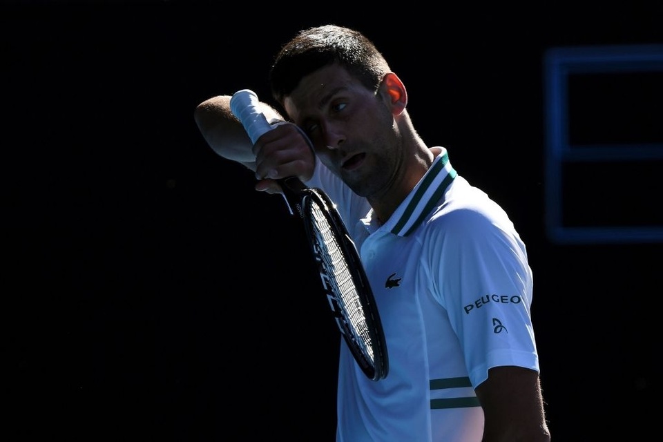Australian Open: Djokovic thắng nhọc nhằn trước đối thủ 23 tuổi - 2 Australian Open: Djokovic thắng nhọc nhằn trước đối thủ 23 tuổi - 2