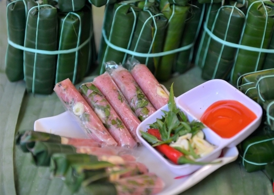Phố làm nem chua “chạy nước rút” ngày cuối năm - 8 Phố làm nem chua “chạy nước rút” ngày cuối năm - 8
