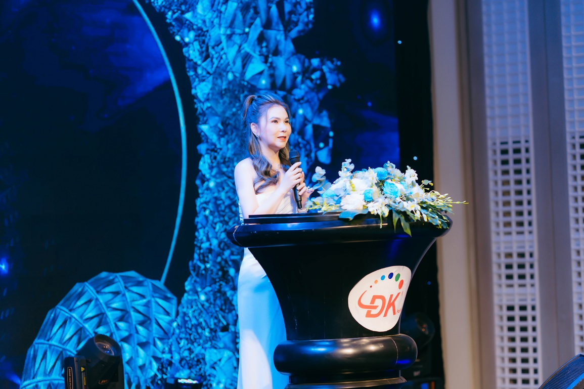 Sơn ĐK tổ chức chương trình du lịch Trao gửi tri ân - Hành trình gắn kết - 1 Sơn ĐK tổ chức chương trình du lịch Trao gửi tri ân - Hành trình gắn kết - 1