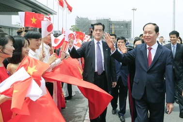 Nhật Bản bắn 21 loạt đại bác chào mừng Chủ tịch nước Trần Đại Quang