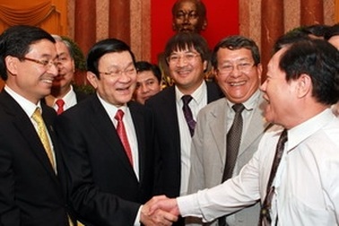 Chủ tịch nước gặp mặt các doanh nhân Việt Nam tiêu biểu