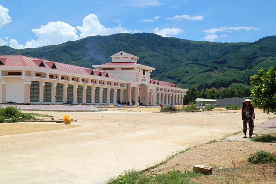 Người dân bất bình “tố” UBND huyện thất hứa tại Bình Định - 8 Người dân bất bình “tố” UBND huyện thất hứa tại Bình Định - 8