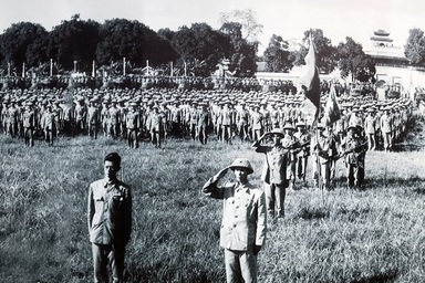 Lễ  chào cờ đặc biệt trong ngày giải phóng Thủ đô