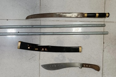 Nhóm thanh, thiếu niên bùng tiền hát còn gây rối ở quán karaoke