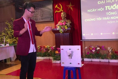Trình diễn “Công tắc điều khiển thiết bị điện bằng tiếng vỗ tay”