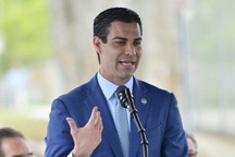 Mỹ: Thị trưởng thành phố Miami nhiễm virus corona