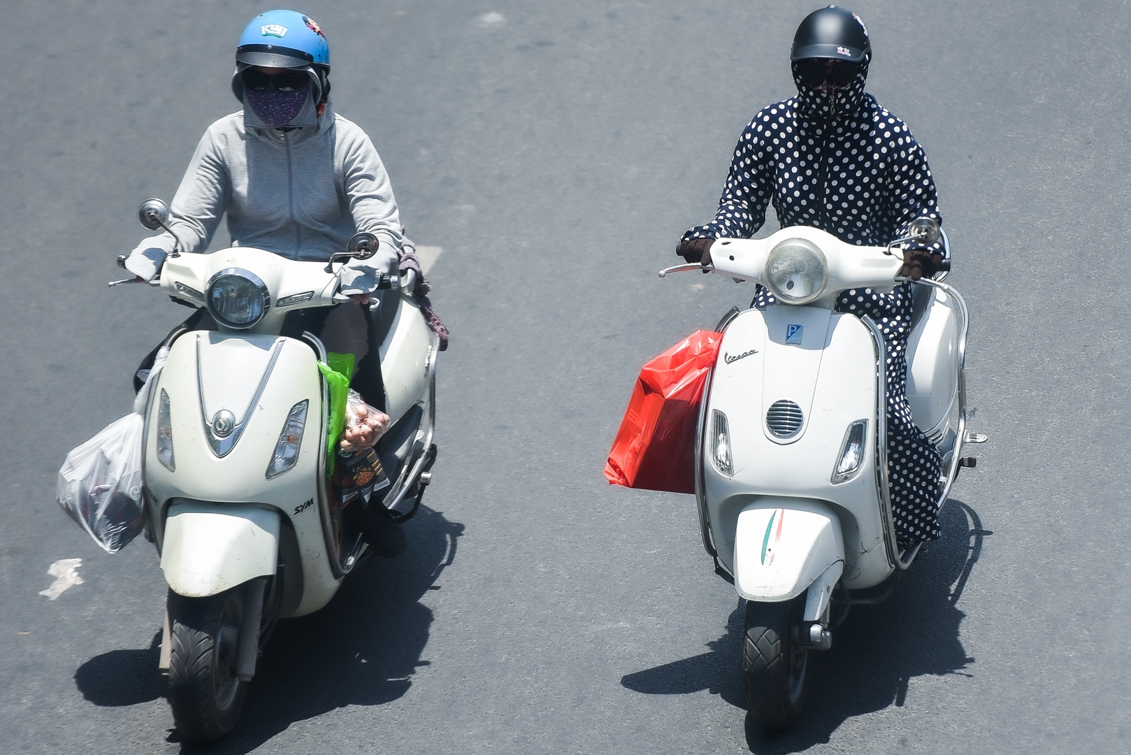 Người dân gồng mình mưu sinh dưới cái nắng cháy da của thủ đô - 4 Người dân gồng mình mưu sinh dưới cái nắng cháy da của thủ đô - 4