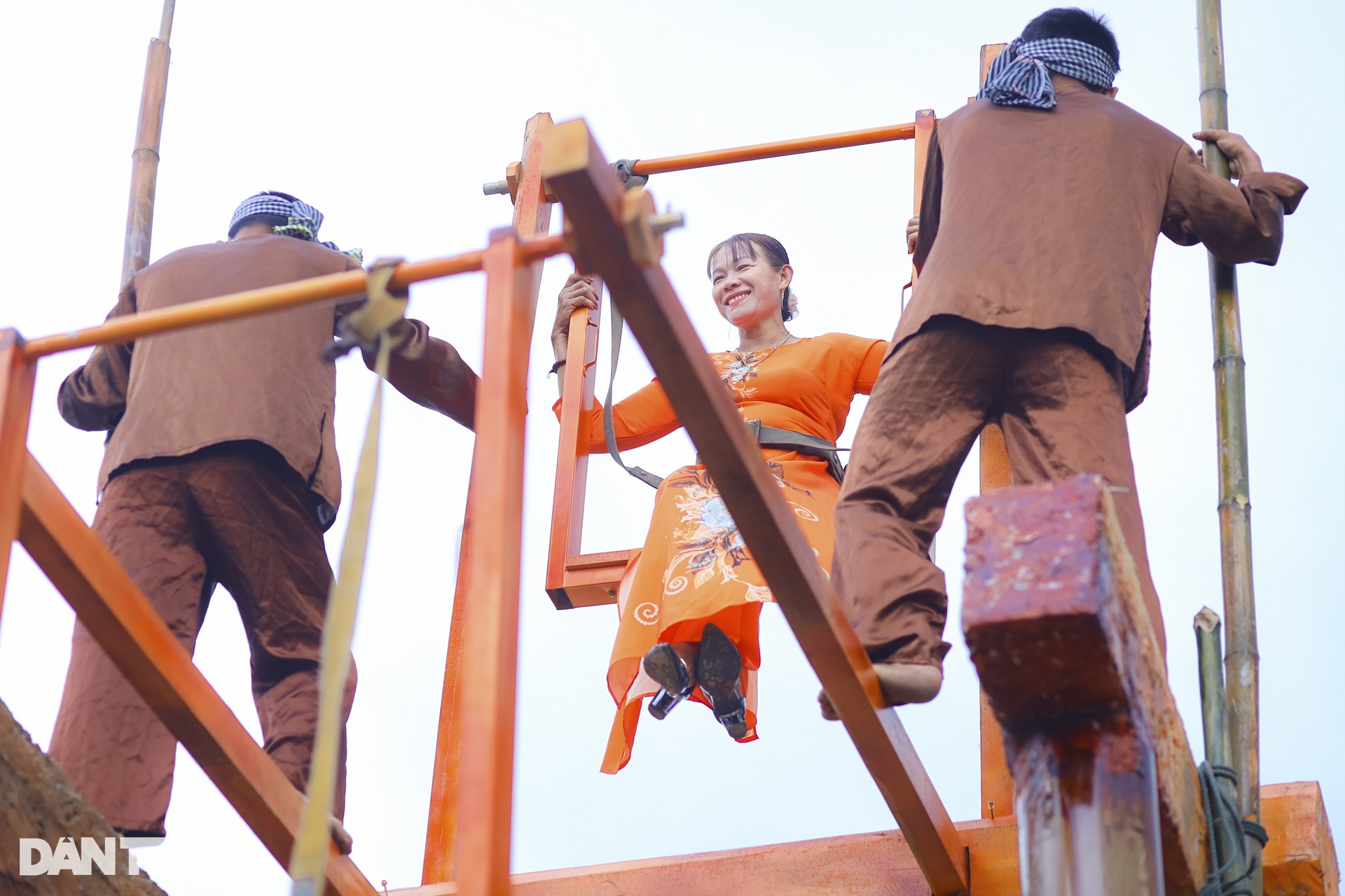 Phục dựng trò chơi hơn 300 năm ở Thừa Thiên Huế - 7 Phục dựng trò chơi hơn 300 năm ở Thừa Thiên Huế - 7