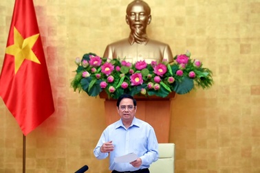 Thủ tướng bất ngờ truy vấn trực tuyến, nhiều cán bộ chống dịch "đứng hình"