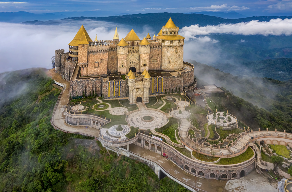 Nghệ sĩ ảo thuật Maestro Voronin sẽ tham gia lễ hội hè tại Ba Na Hills - 3 Nghệ sĩ ảo thuật Maestro Voronin sẽ tham gia lễ hội hè tại Ba Na Hills - 3