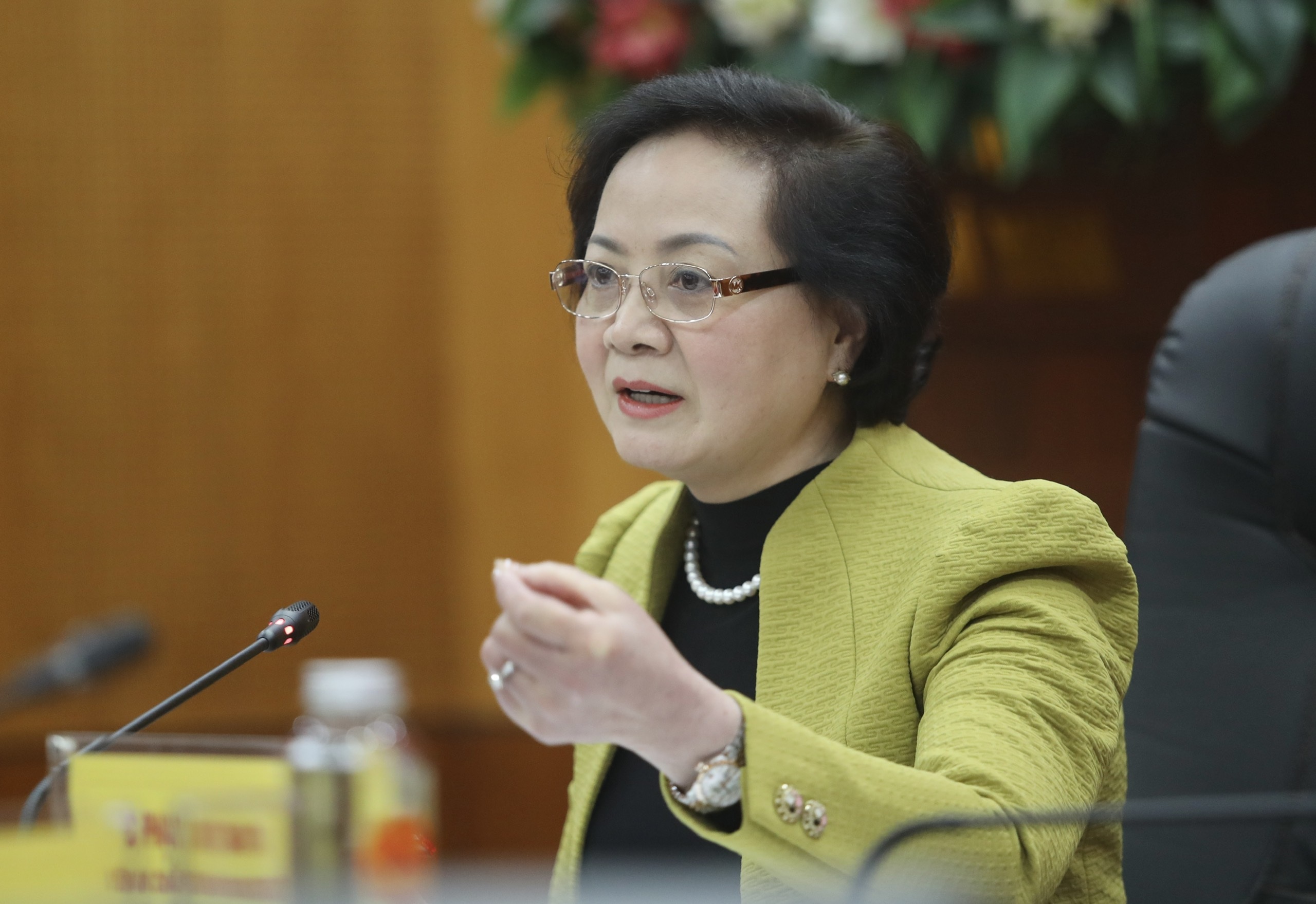 รัฐมนตรี Pham Thi Thanh Tra ดำรงตำแหน่งเลขาธิการคณะกรรมการพรรคของกระทรวงมหาดไทย - 3 Bộ trưởng Phạm Thị Thanh Trà làm Bí thư Đảng ủy Bộ Nội vụ - 3