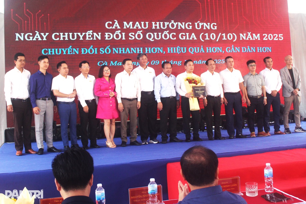 Phó Bí thư Cà Mau: Chuyển đổi số để hướng đến cách làm hiện đại, minh bạch - 3