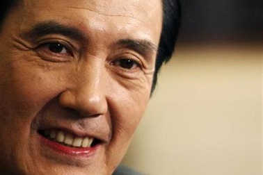 Máy bay chở lãnh đạo Đài Loan Mã Anh Cửu bốc khói