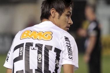 Mancini yêu cầu Man City mua Neymar