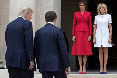 Đệ nhất phu nhân Pháp - Mỹ đọ vẻ thanh lịch